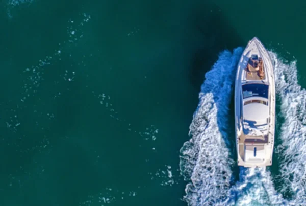 Combien coûte la formation bateau ? Tarifs & astuces